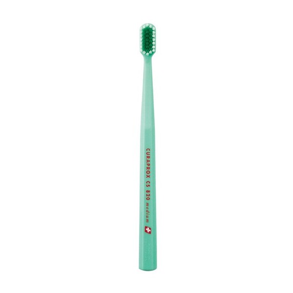 E-shop Curaprox CS 820 medium zubná kefka