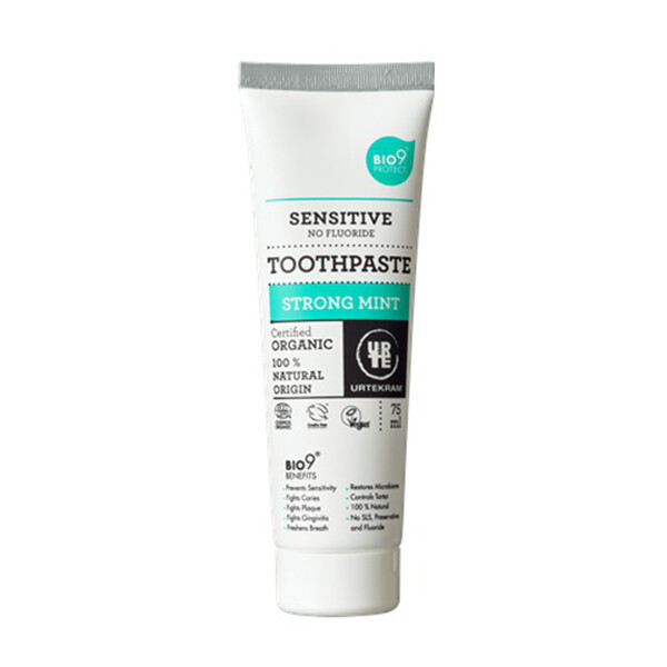 E-shop Urtekram Sensitive Strong Mint zubná pasta 75 ml