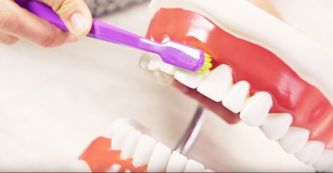 Ako si správne čistiť zuby + VIDEO