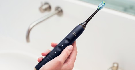 Ako si správne čistiť zuby elektrickou kefkou?