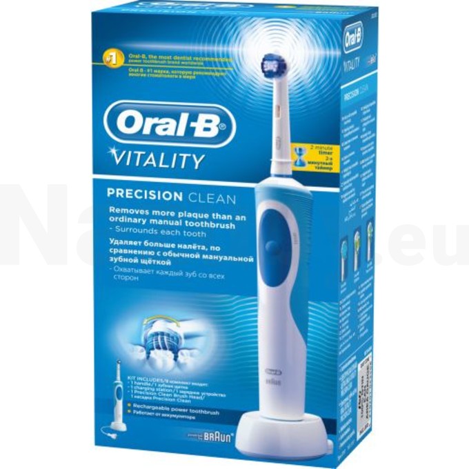 Braun Oral B Vitality Precision Clean D 12 zubná kefka