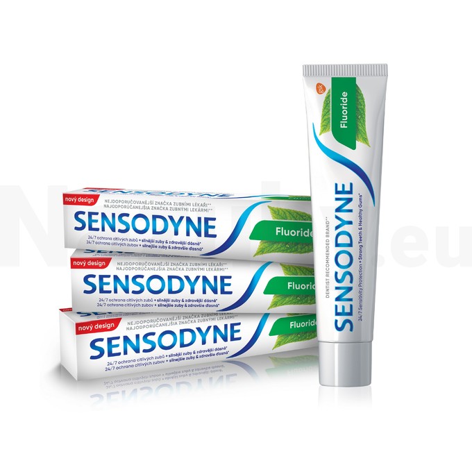 Sensodyne Fluoride zubná pasta 3x75ml