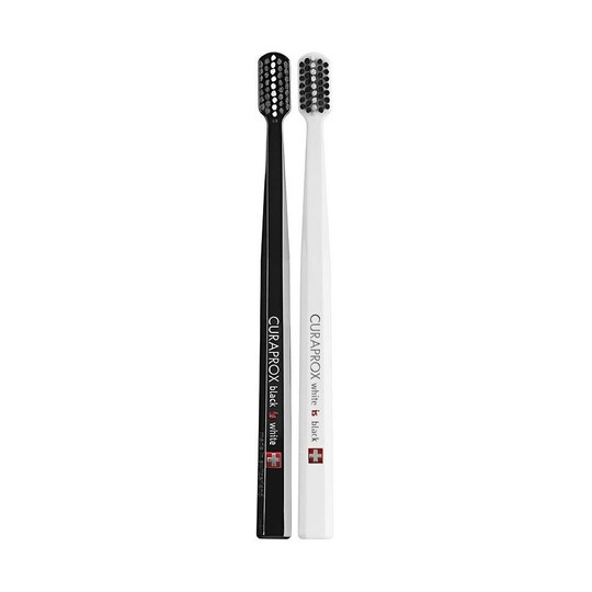 Curaprox White is Black zubná kefka 2 ks