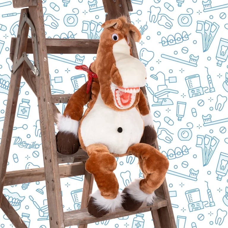 Edukatívna maňuška - kôň s kefkou