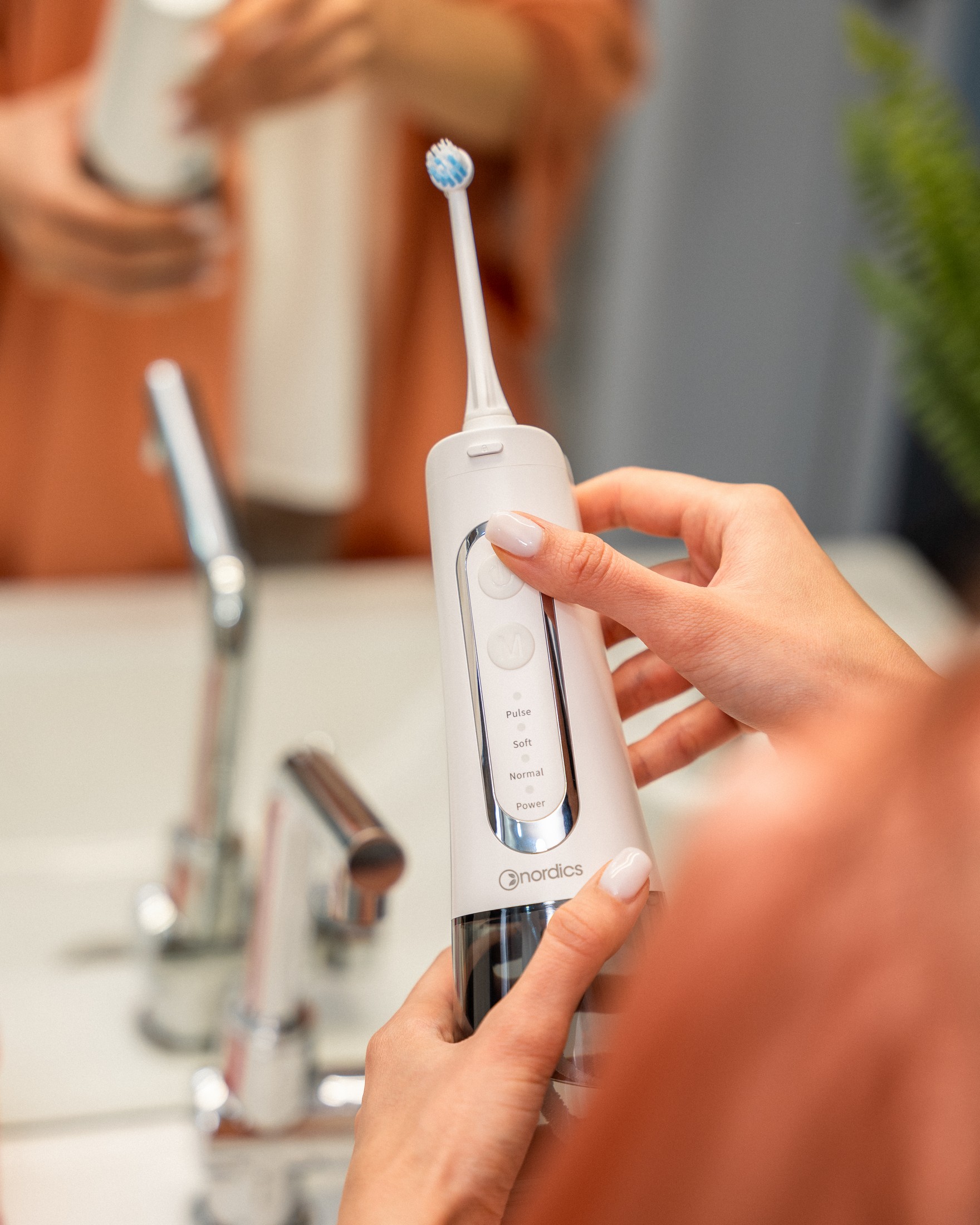 Nordics Expert EA139W cestovná ústna sprcha