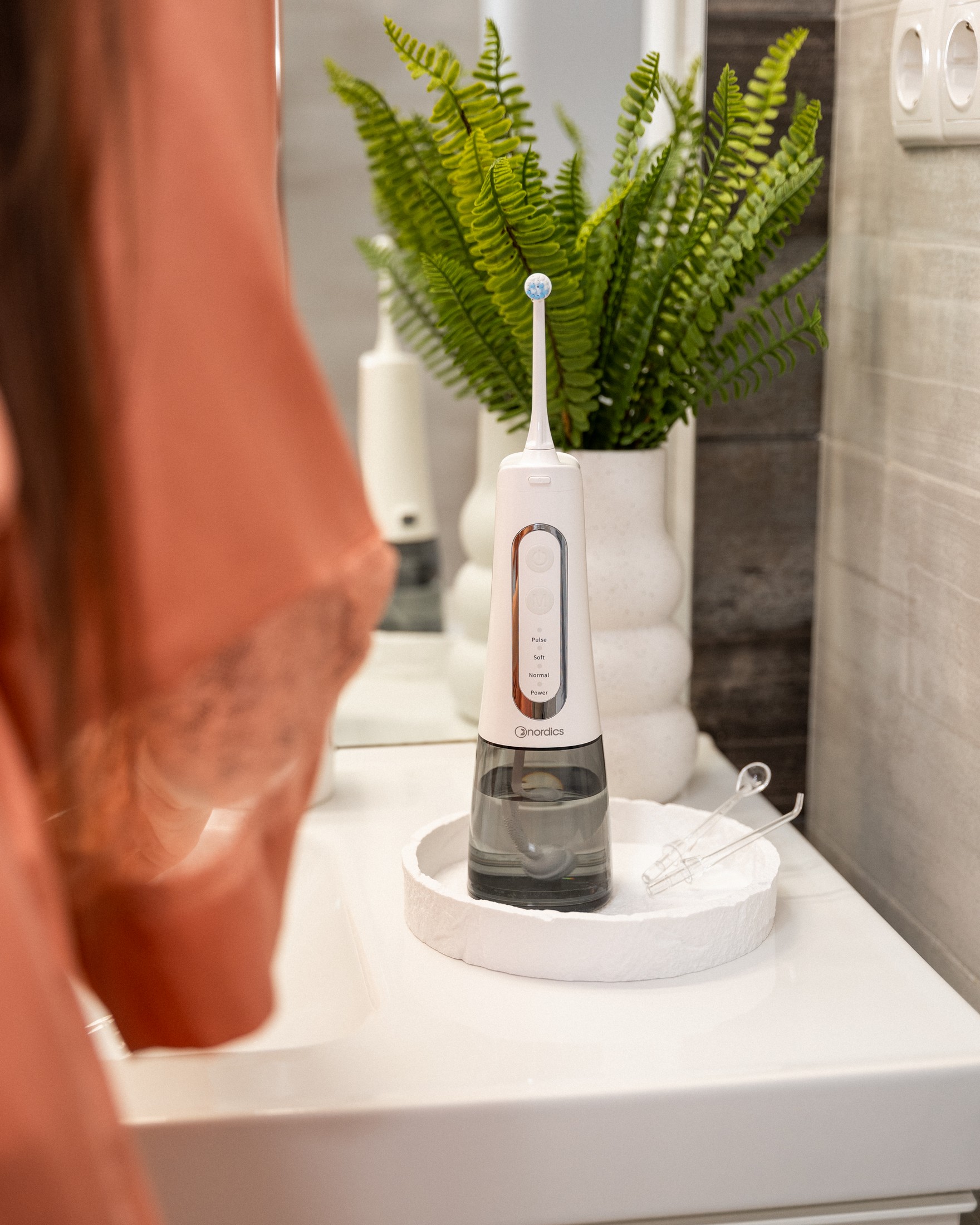 Nordics Expert EA139W cestovná ústna sprcha