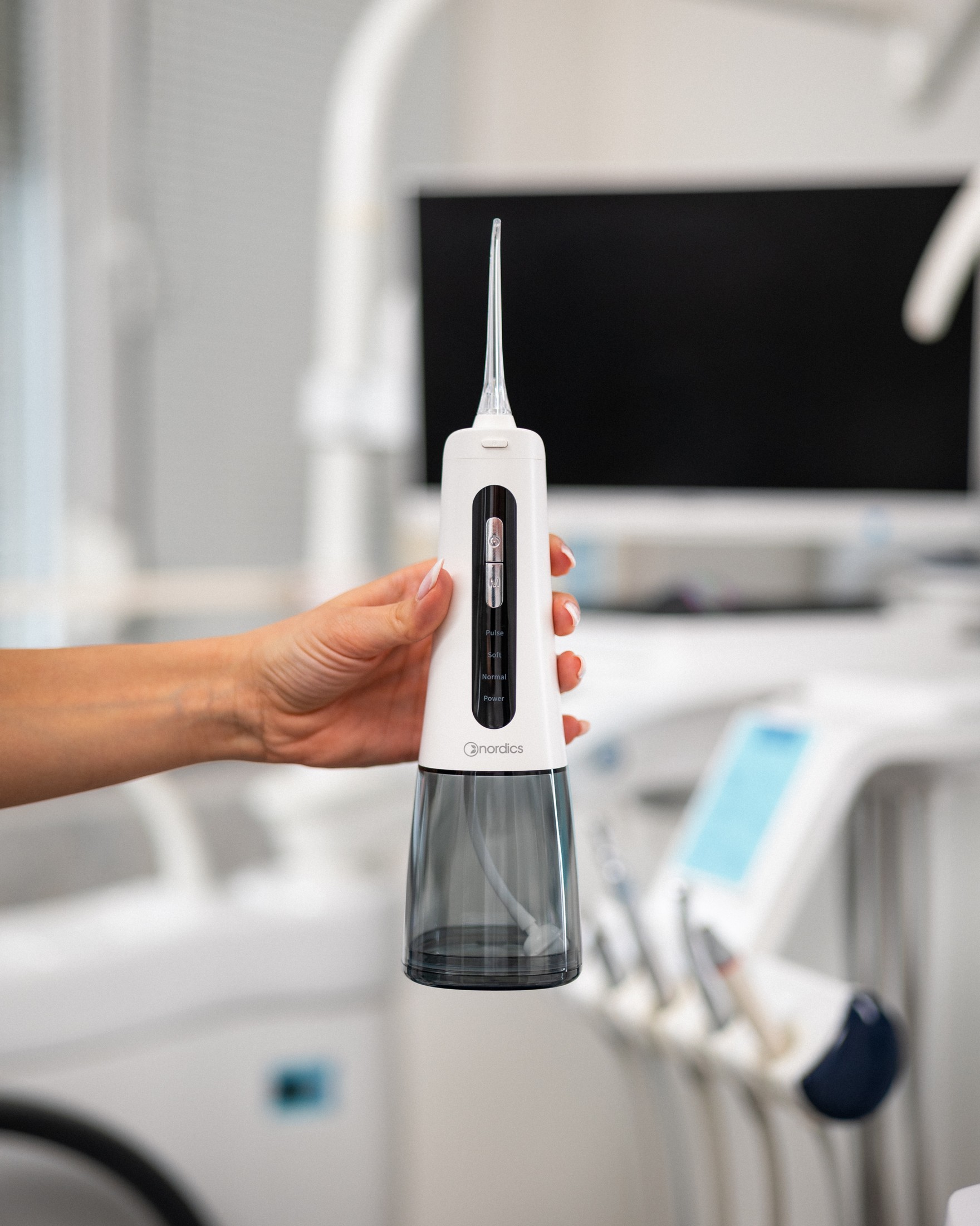 Nordics Expert EA139B cestovná ústna sprcha