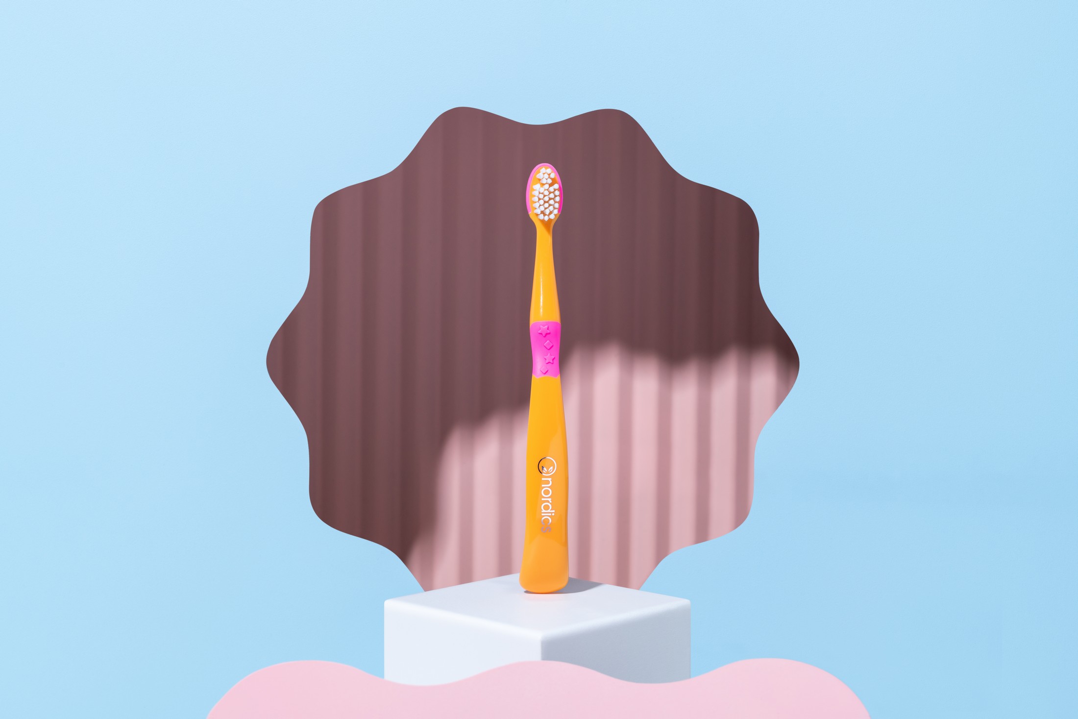 Nordics Premium Kids Mermaid Soft 9240 Orange/Purple detská zubná kefka