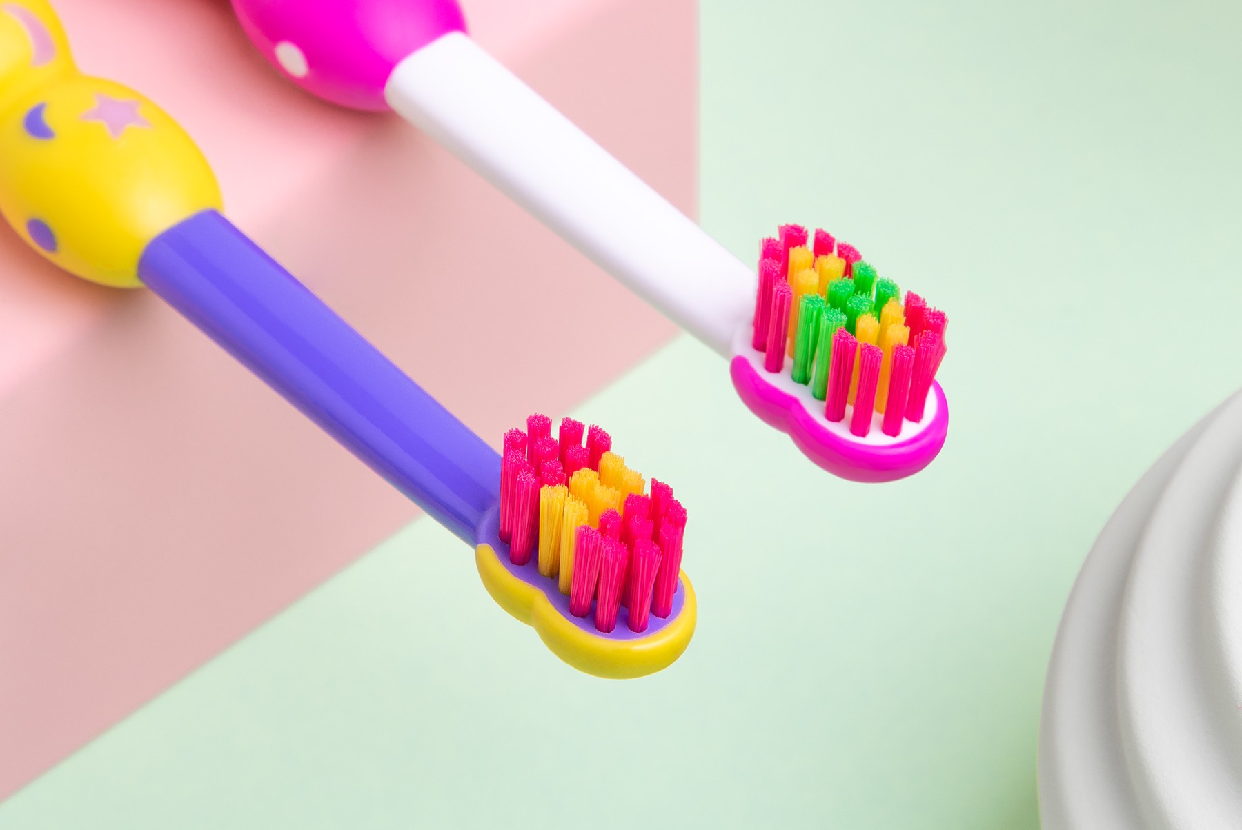 Nordics Premium Baby Soft 4080 Yellow detská zubná kefka