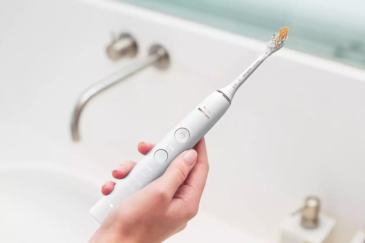 Philips Sonicare HX9911/19 DiamondClean White sonická kefka