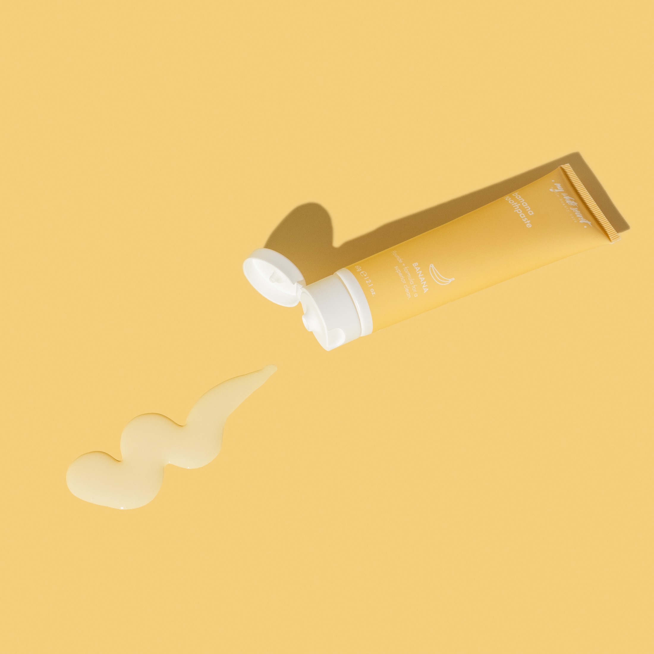 My White Secret Banana zubná pasta 60 g