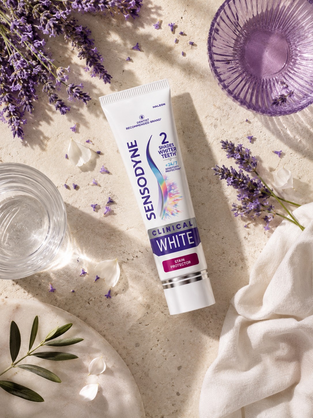 Sensodyne Clinical White Stain Protector zubná pasta 2×75 ml