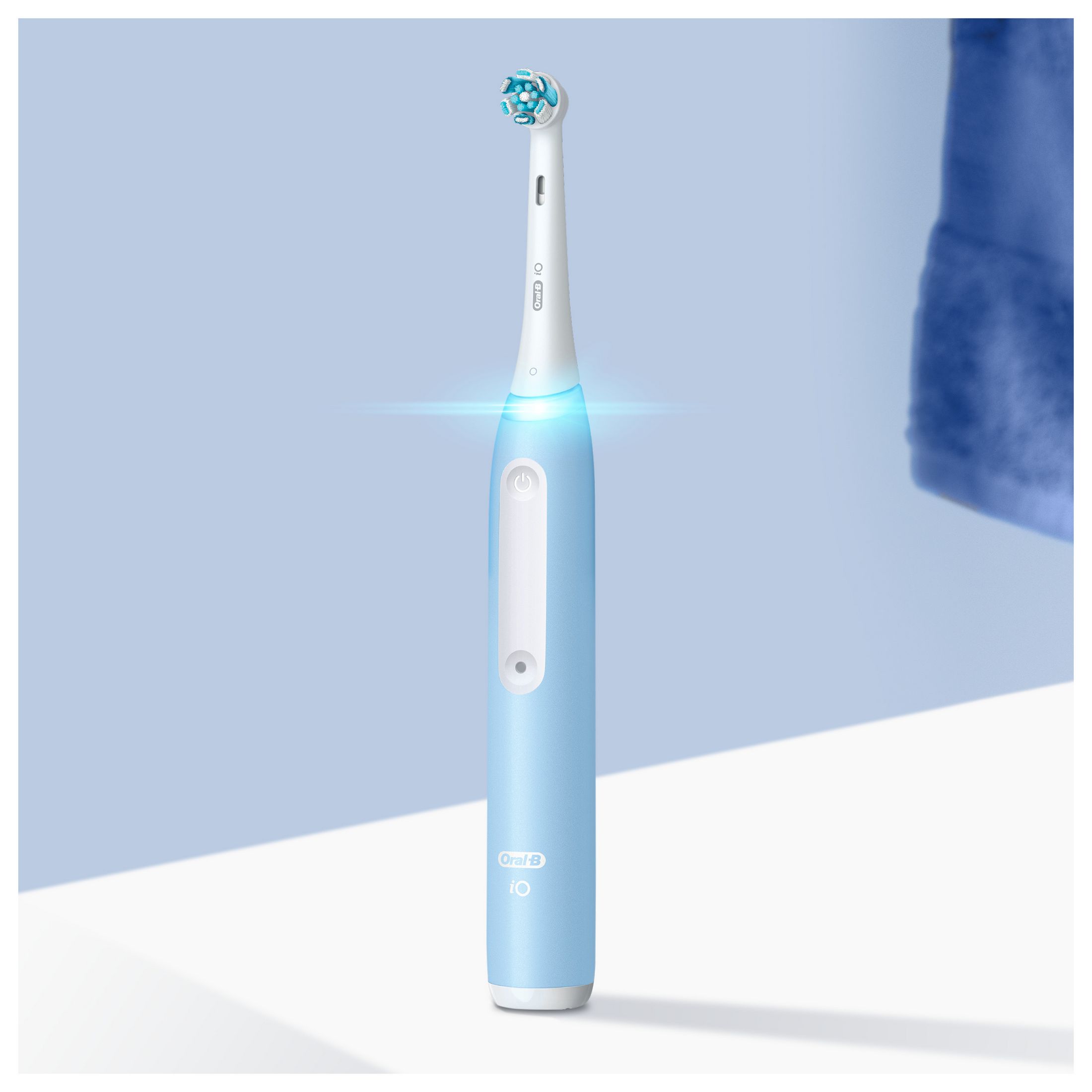 Oral-B iO Series 3 Blue magnetická kefka - ROZBALENÝ TOVAR