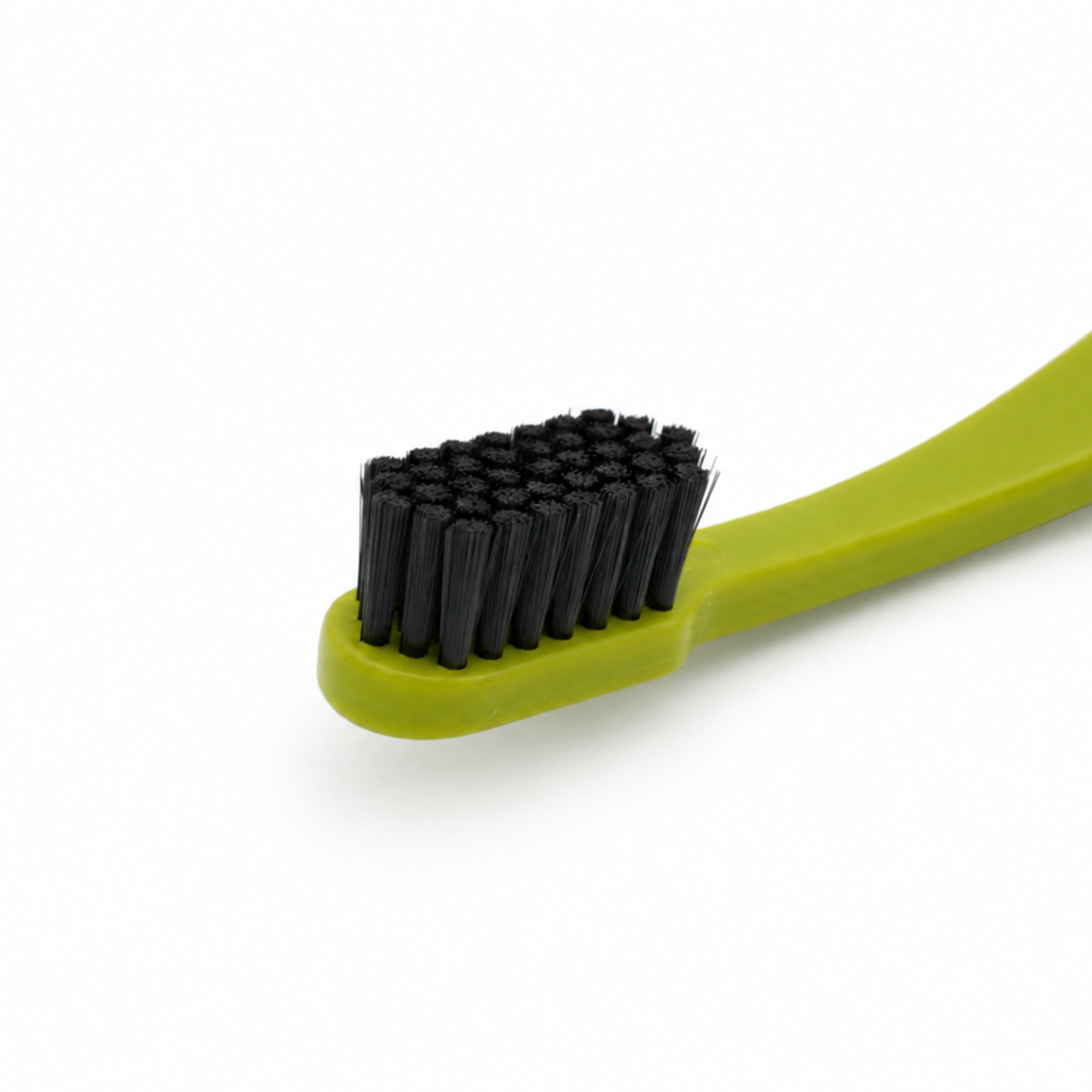 Nordics Curve Ultra Soft Green/Black zubná kefka