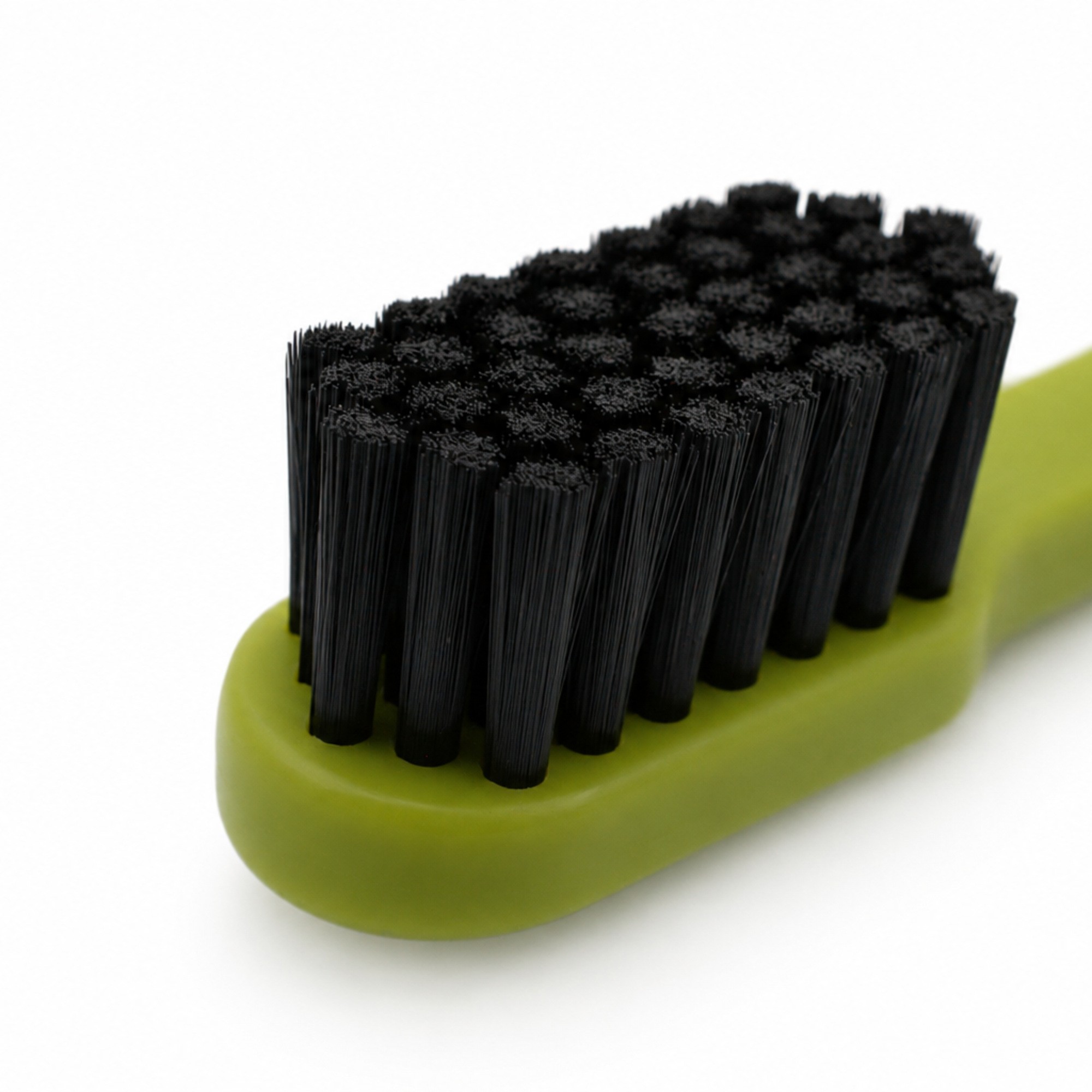 Nordics Curve Ultra Soft Green/Black zubná kefka