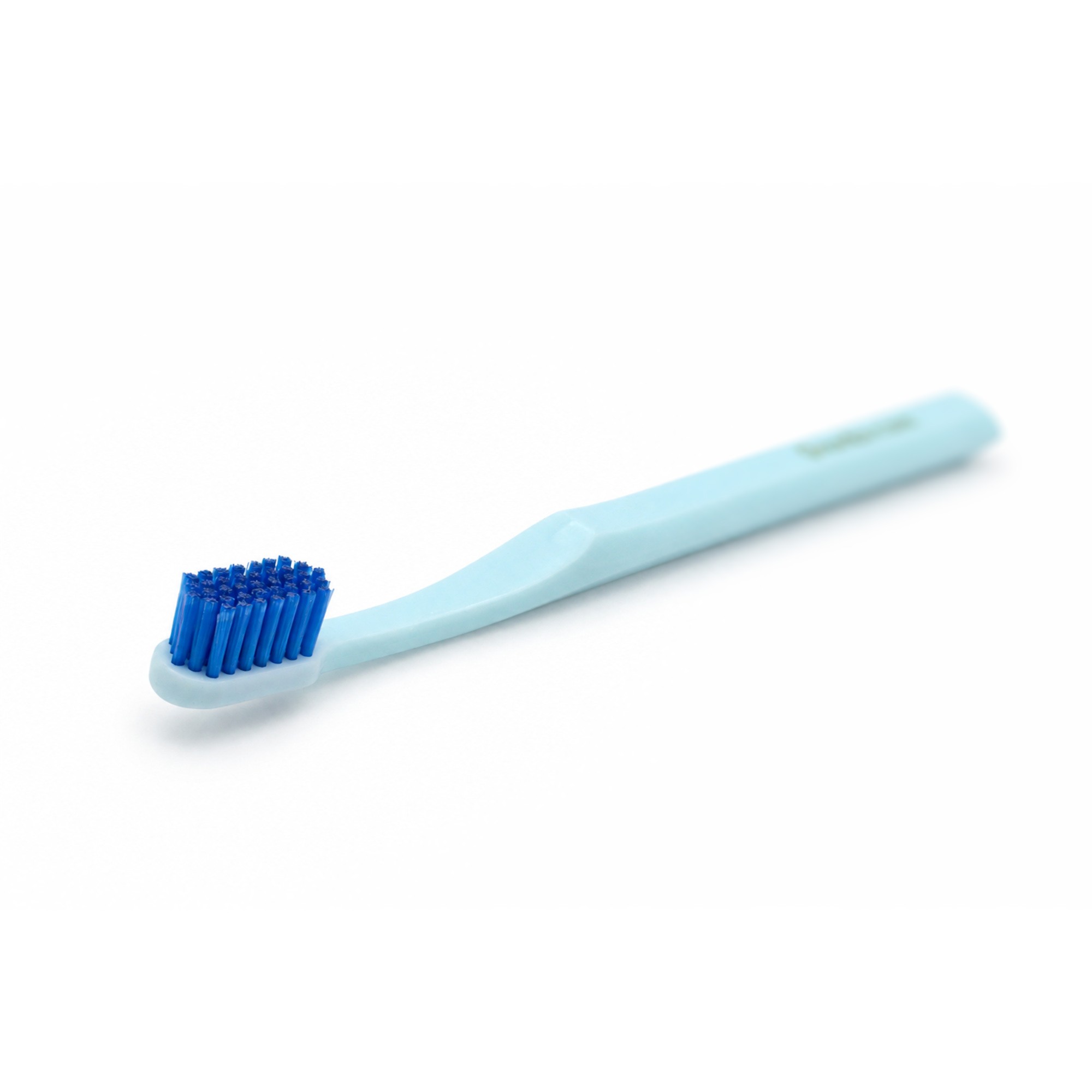 Nordics Curve Hard Light Blue/Blue zubná kefka